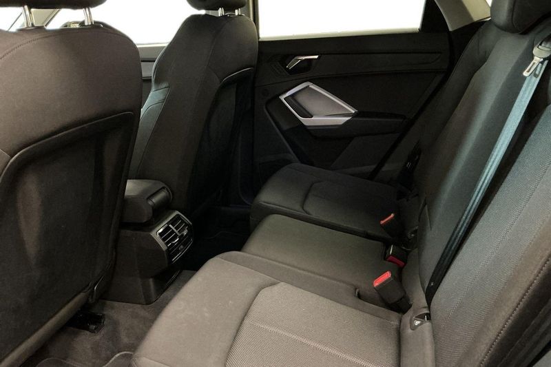 Audi Q3 bild 12