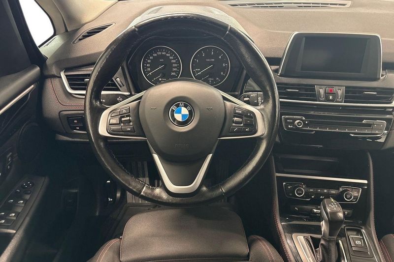 BMW 218 bild 15
