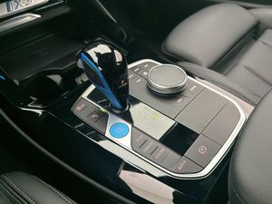 BMW iX3 bild 27