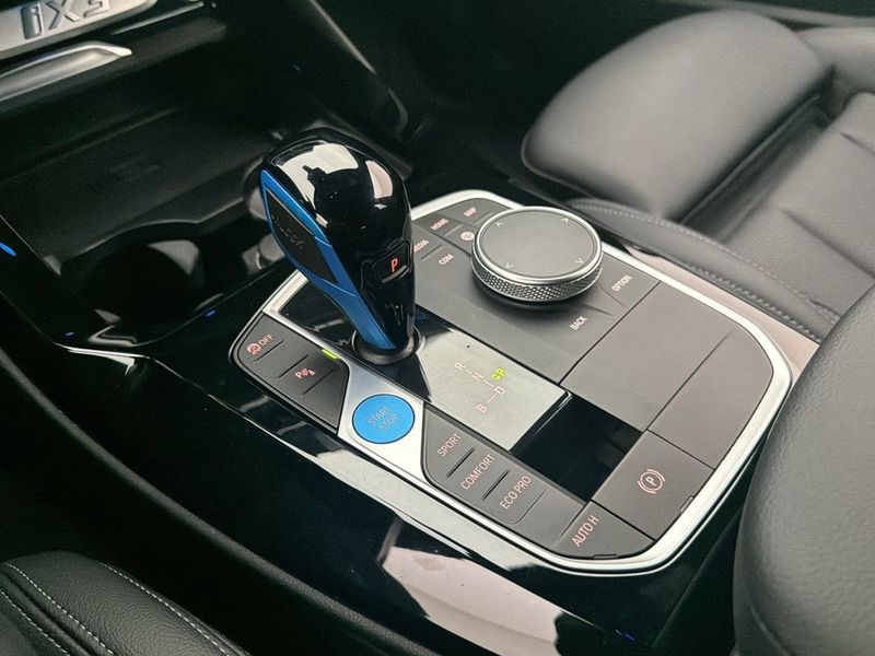 BMW iX3 bild 27