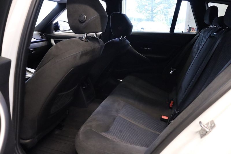 BMW 320 bild 12
