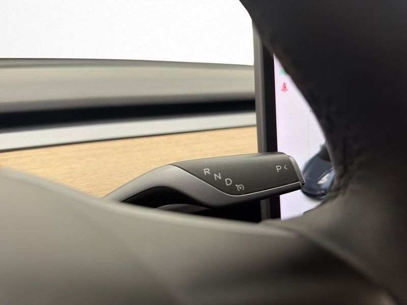 Tesla Model 3 bild 29
