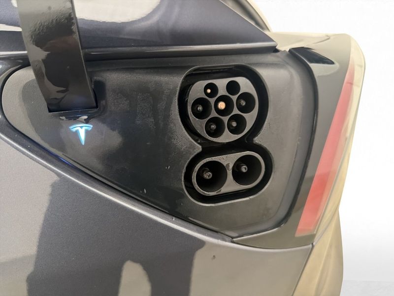 Tesla Model 3 bild 28