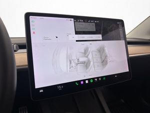 Tesla Model 3 bild 21