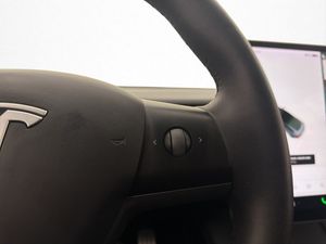 Tesla Model 3 bild 16