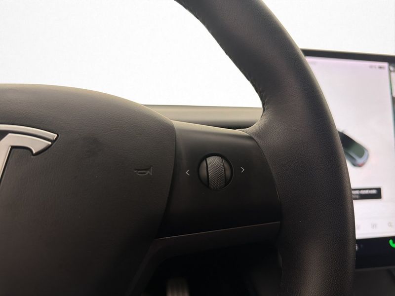 Tesla Model 3 bild 16