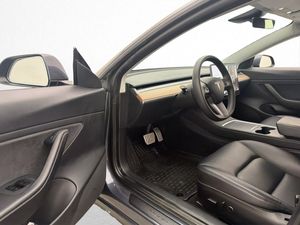Tesla Model 3 bild 10