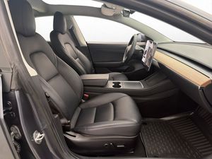 Tesla Model 3 bild 26