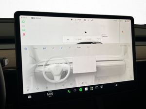 Tesla Model 3 bild 23