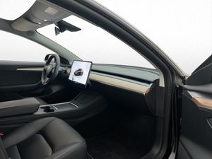 Tesla Model 3 bild 25