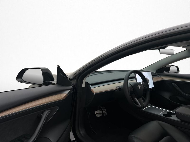 Tesla Model 3 bild 10