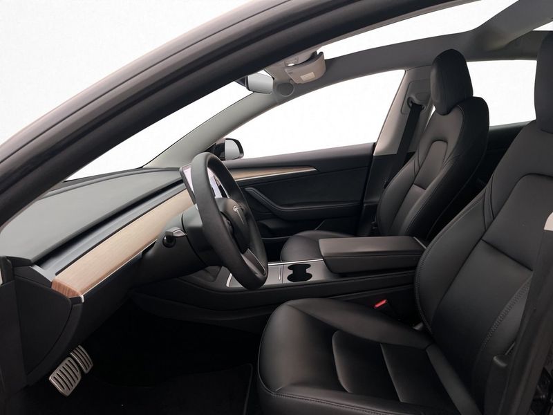 Tesla Model 3 bild 12