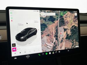 Tesla Model 3 bild 18