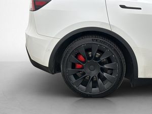 Tesla Model Y bild 31