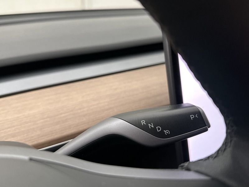 Tesla Model Y bild 28