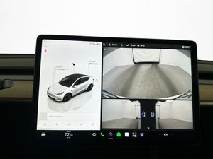 Tesla Model Y bild 17