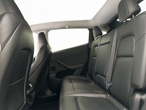 Tesla Model Y bild 26