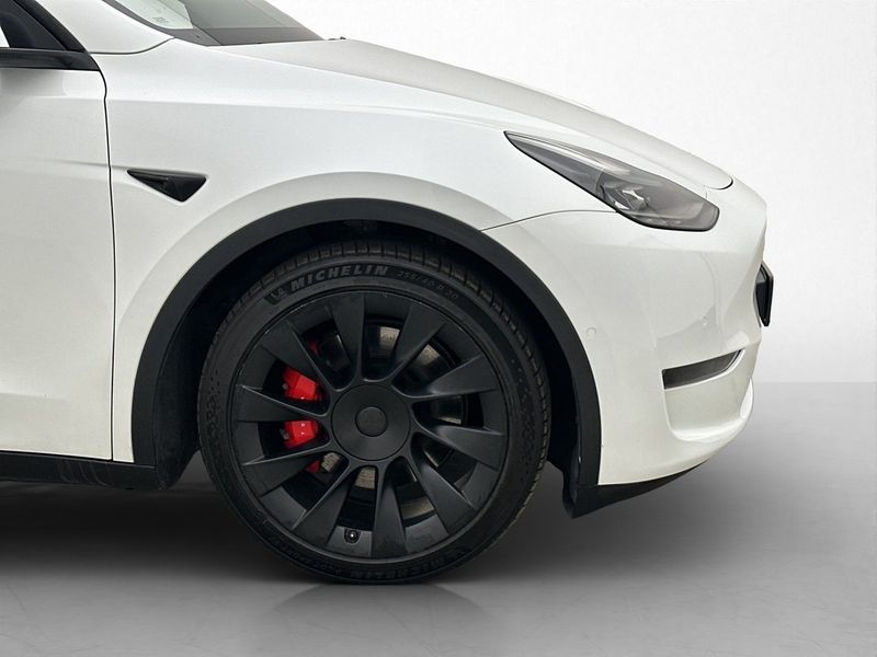 Tesla Model Y bild 32