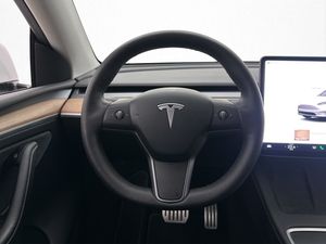 Tesla Model Y bild 14