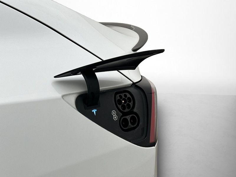 Tesla Model Y bild 27