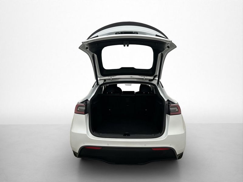 Tesla Model Y bild 9