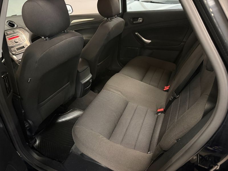 Ford Mondeo bild 8