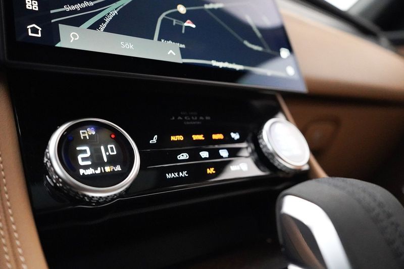 Jaguar F-Pace bild 14