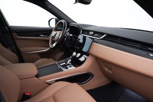 Jaguar F-Pace bild 17