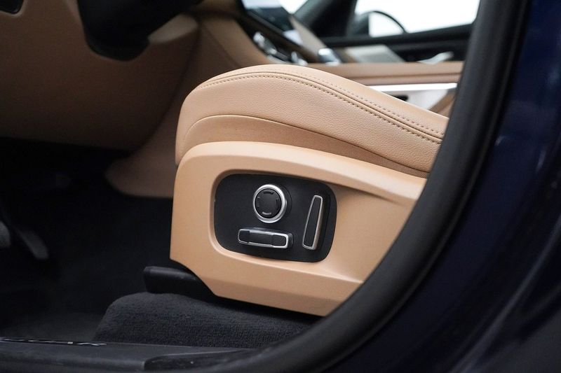Jaguar F-Pace bild 6