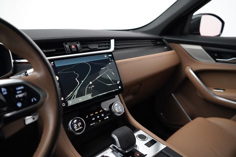 Jaguar F-Pace bild 11