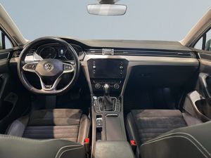 Volkswagen Passat bild 8
