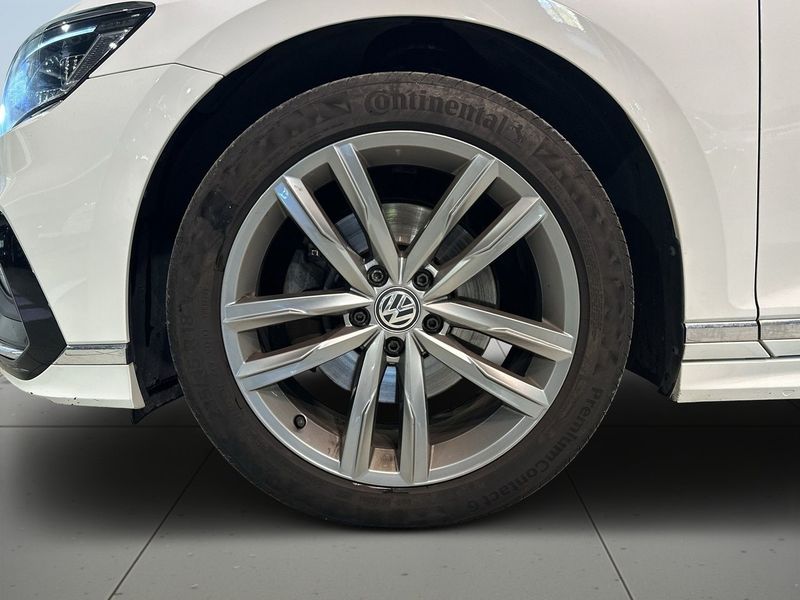 Volkswagen Passat bild 14