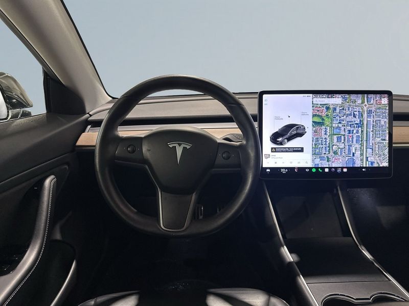 Tesla Model 3 bild 9