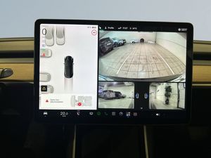 Tesla Model 3 bild 11