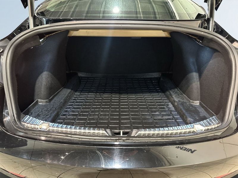 Tesla Model 3 bild 12