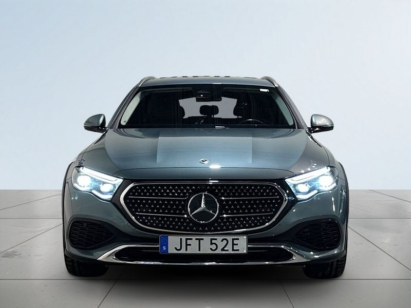 Mercedes E300 bild 2