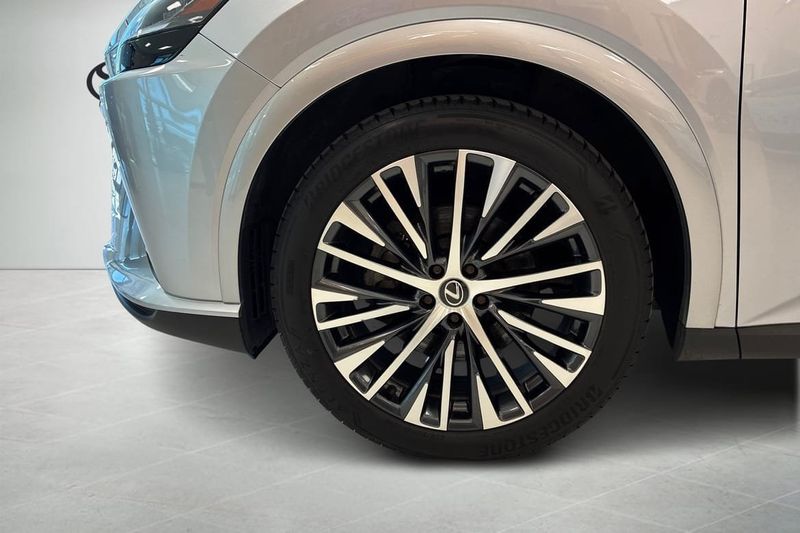Lexus RX bild 12