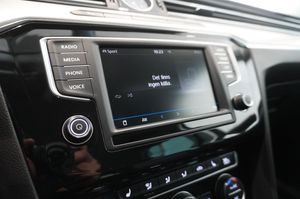 Volkswagen Passat bild 10