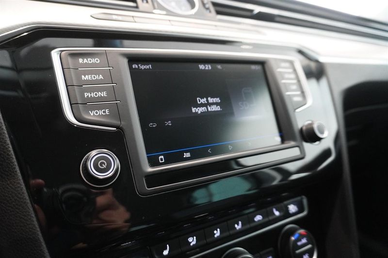 Volkswagen Passat bild 10