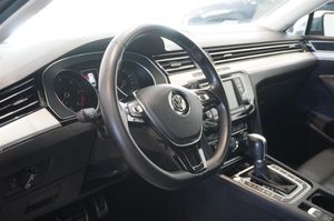 Volkswagen Passat bild 2