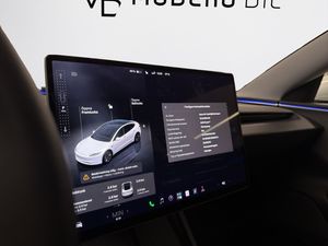 Tesla Model 3 bild 18