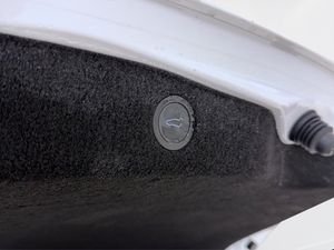 Tesla Model 3 bild 9