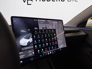 Tesla Model 3 bild 17