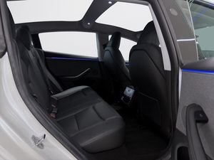 Tesla Model 3 bild 10