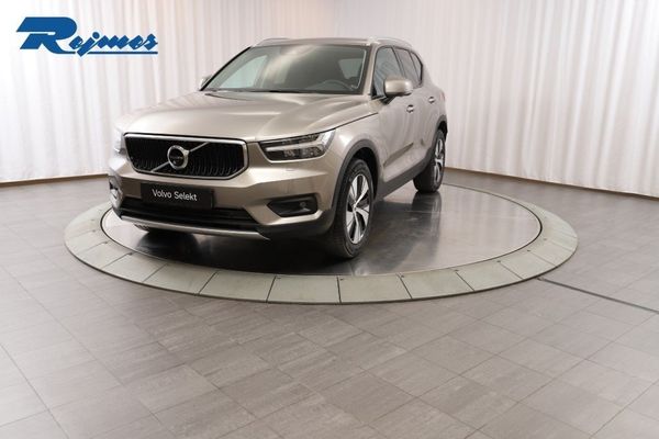 Volvo XC40 T2 FWD Momentum Advanced - 2022