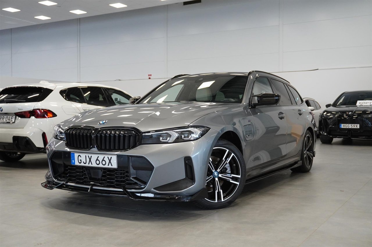 BMW 330
