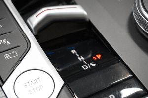 BMW 330 bild 8