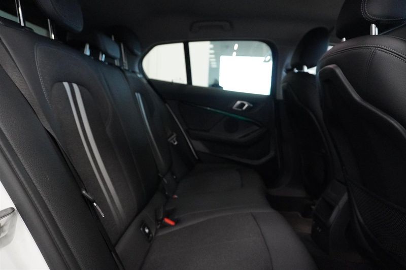 BMW 118 bild 13