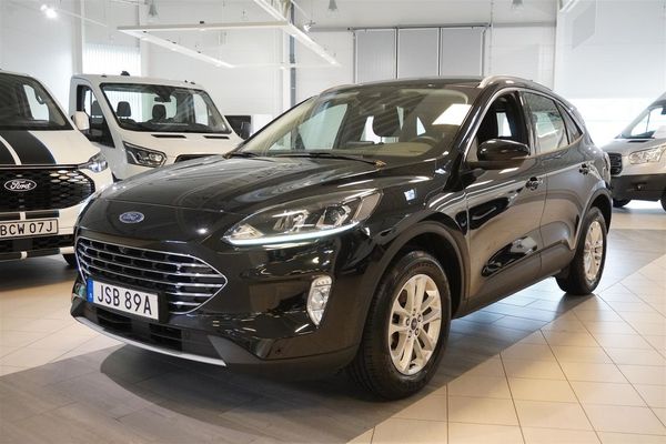 Ford Kuga Titanium 1.5T 1,99% 150hk FWD Vinter Förarassistanspkt - 2023