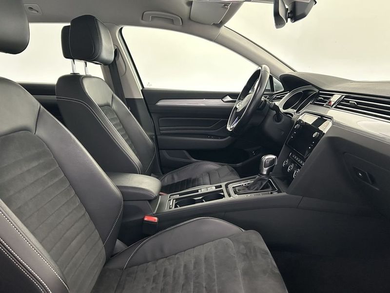 Volkswagen Passat bild 14